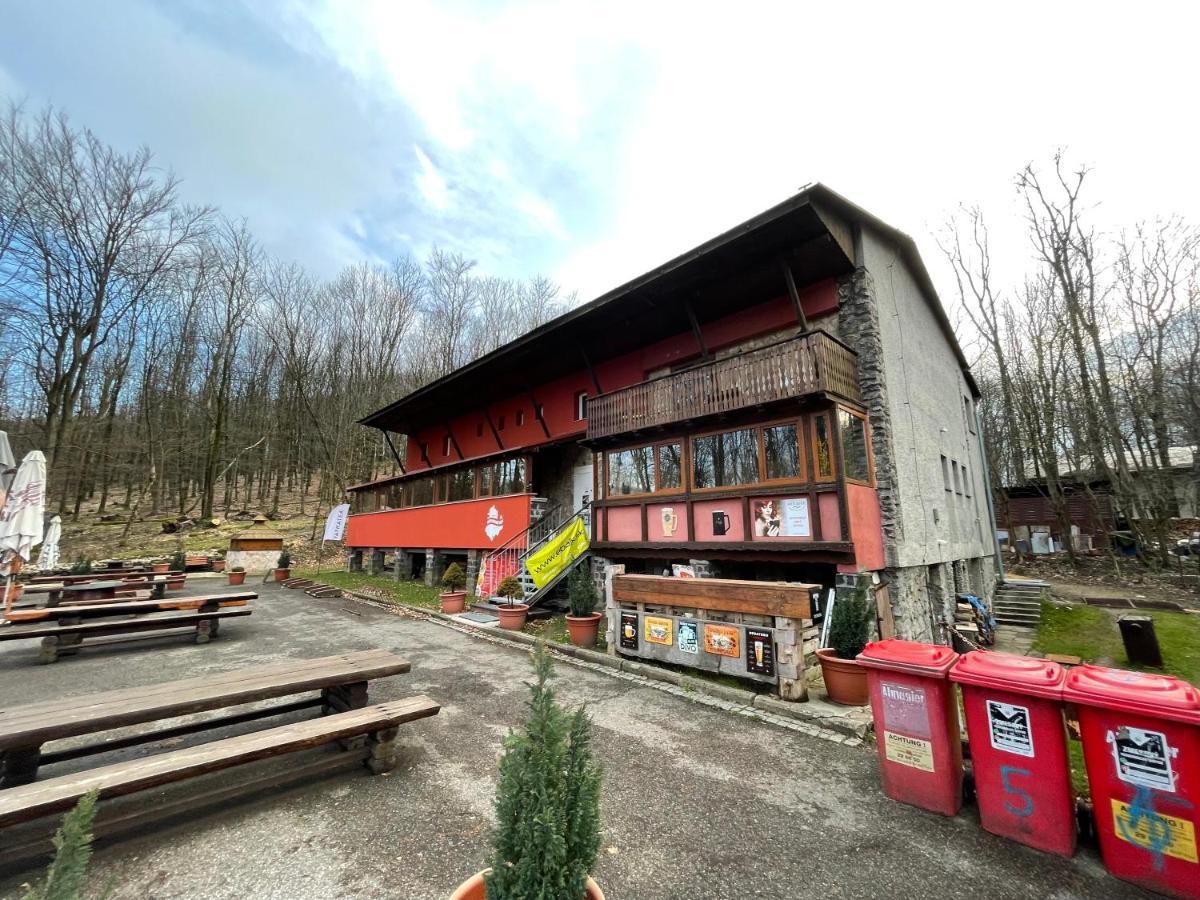 Chata Korenný vrch Pezinská Baba Pezinok Exteriér fotografie