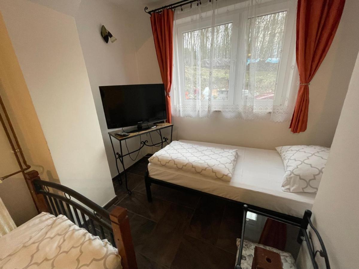 Chata Korenný vrch Pezinská Baba Pezinok Exteriér fotografie