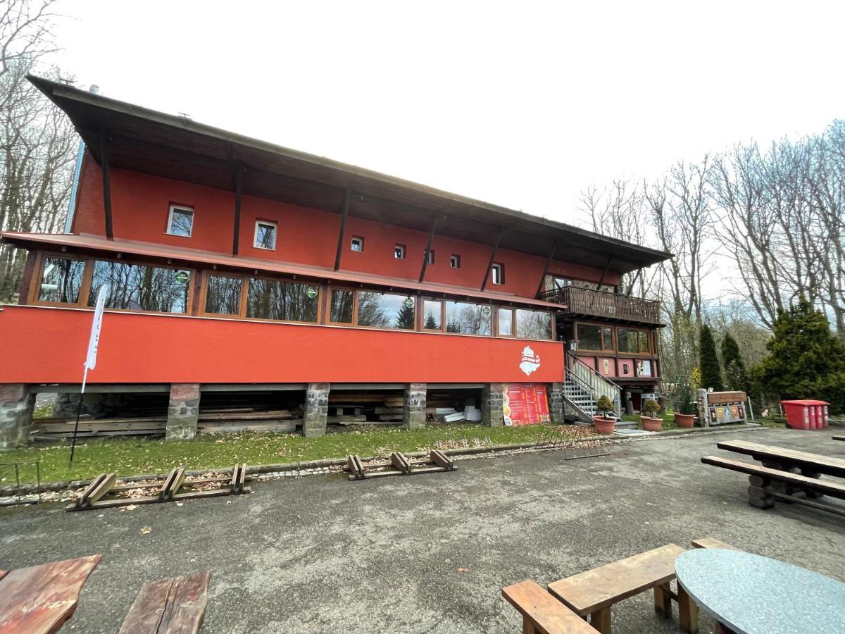 Chata Korenný vrch Pezinská Baba Pezinok Exteriér fotografie