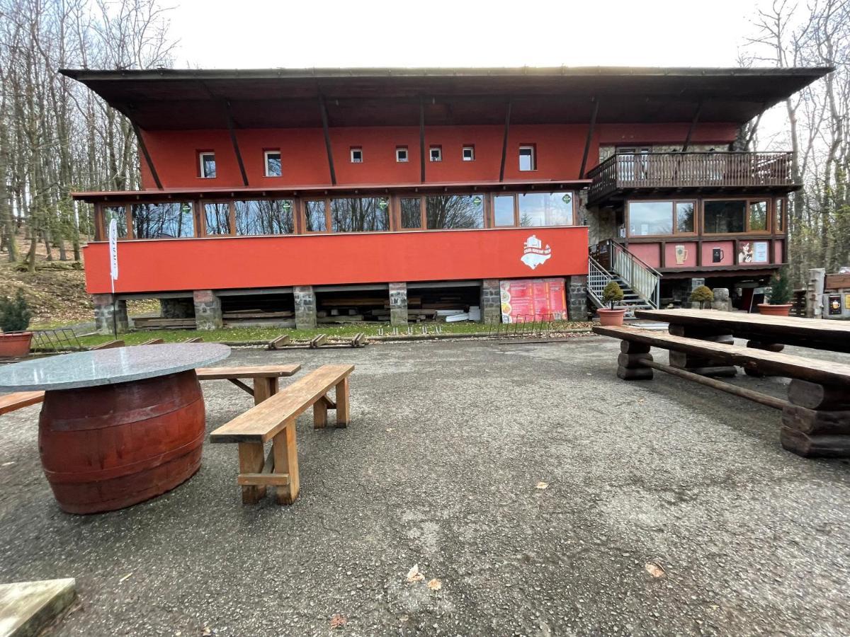 Chata Korenný vrch Pezinská Baba Pezinok Exteriér fotografie