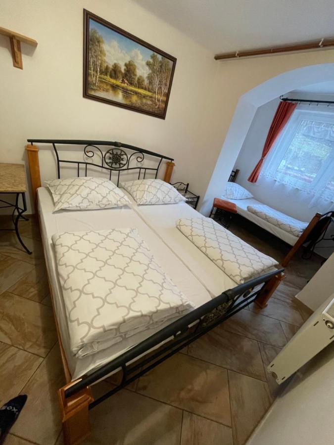 Chata Korenný vrch Pezinská Baba Pezinok Exteriér fotografie
