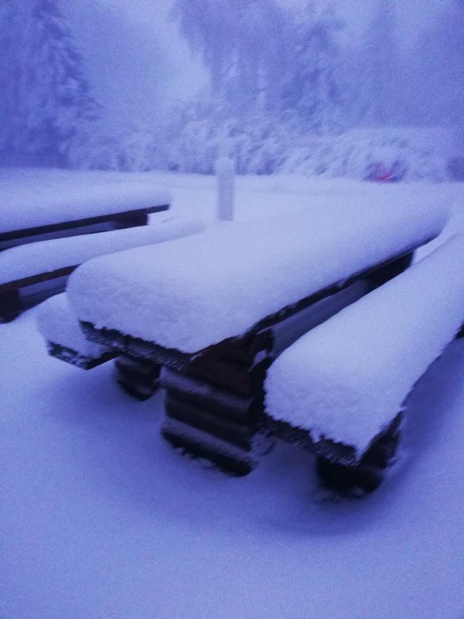 Chata Korenný vrch Pezinská Baba Pezinok Exteriér fotografie