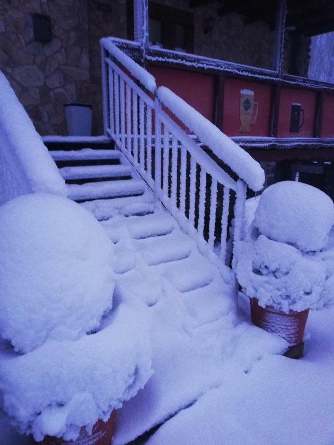 Chata Korenný vrch Pezinská Baba Pezinok Exteriér fotografie